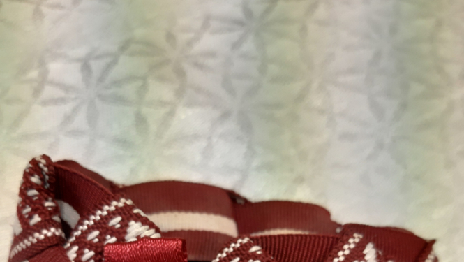 Dažādas sapītas lentītes Latvijas krāsās